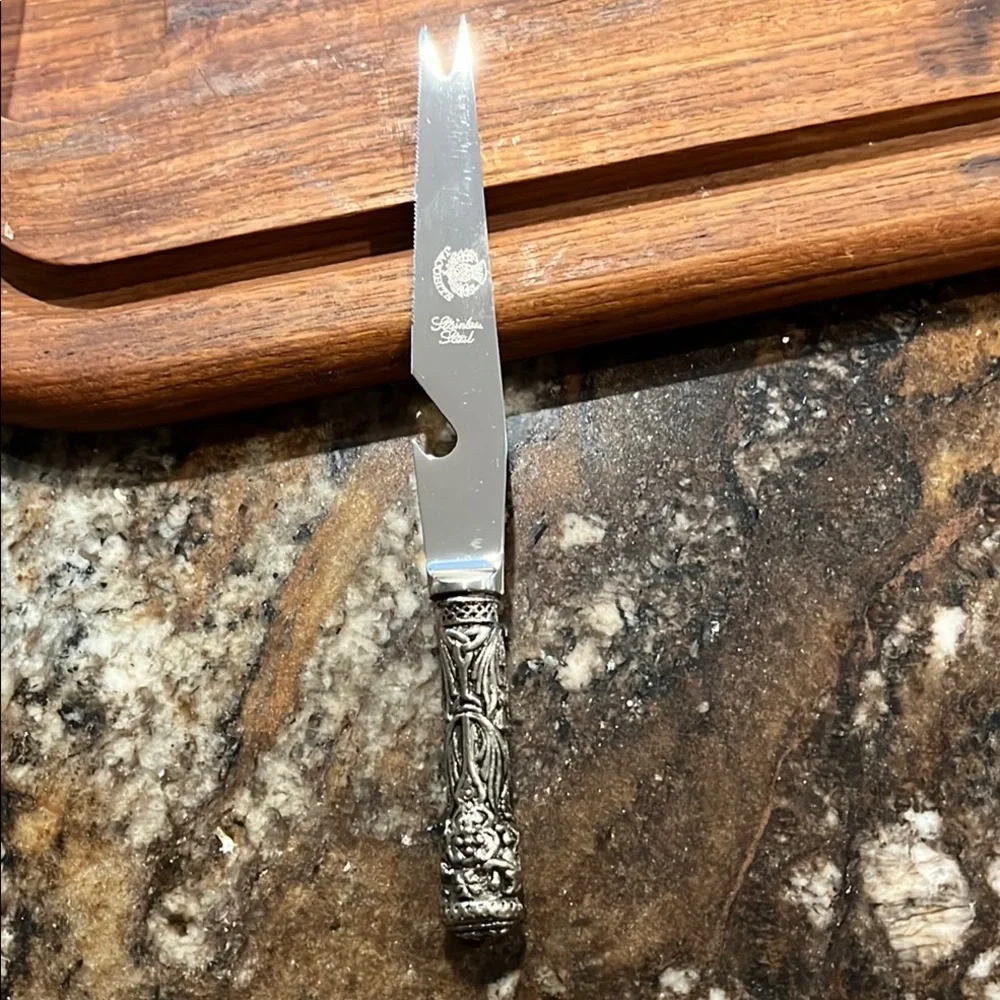 Beautiful Jacobite stainless steel cheese knife with Ornate Handle